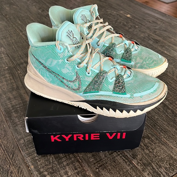 kyrie 7 white mint green